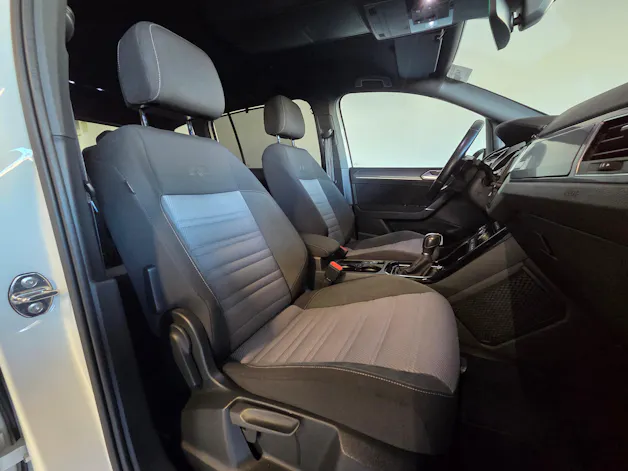 VW Touran 2.0 TDI R-Line DSG 7-Plätzer