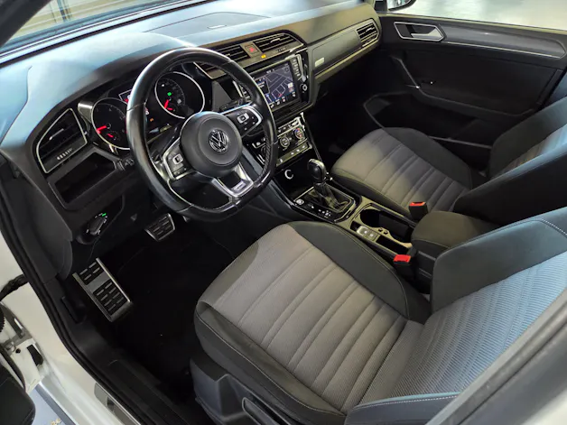 VW Touran 2.0 TDI R-Line DSG 7-Plätzer