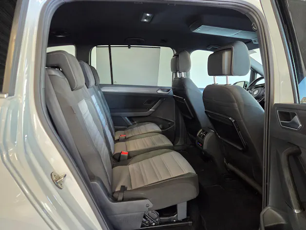 VW Touran 2.0 TDI R-Line DSG 7-Plätzer