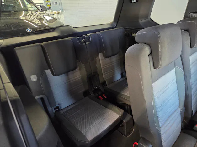 VW Touran 2.0 TDI R-Line DSG 7-Plätzer