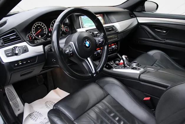 BMW M5 Competition Drivelogic