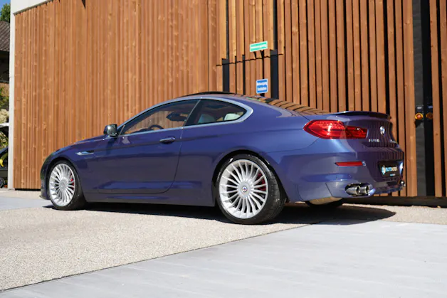 BMW Alpina BMW-ALPINA B6 BiTURBO 4.4 V8 COUPÉ SWITCH-TRONIC l 540 PS