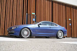 BMW Alpina BMW-ALPINA B6 BiTURBO 4.4 V8 COUPÉ SWITCH-TRONIC l 540 PS