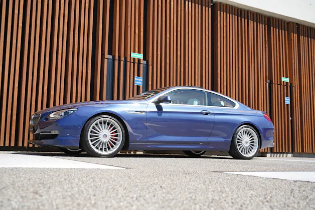 BMW Alpina BMW-ALPINA B6 BiTURBO 4.4 V8 COUPÉ SWITCH-TRONIC l 540 PS