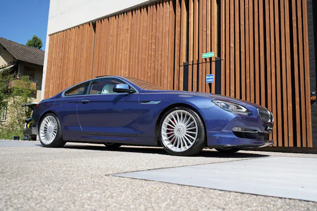 BMW Alpina BMW-ALPINA B6 BiTURBO 4.4 V8 COUPÉ SWITCH-TRONIC l 540 PS