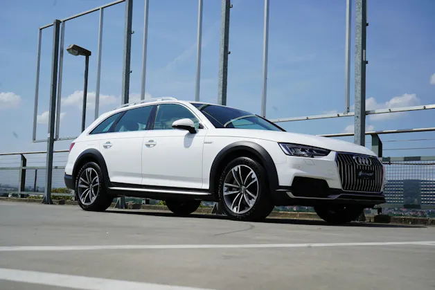 AUDI A4 ALLROAD 45 TDI QUATTRO S-TRONIC l 218 PS