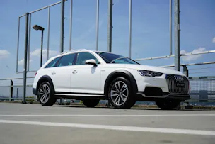 AUDI A4 ALLROAD 45 TDI QUATTRO S-TRONIC l 218 PS