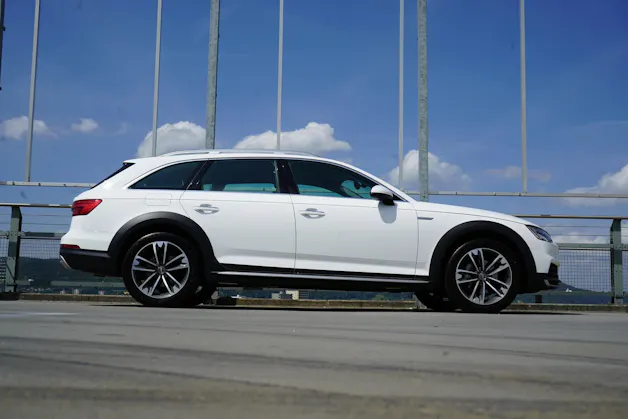 AUDI A4 ALLROAD 45 TDI QUATTRO S-TRONIC l 218 PS