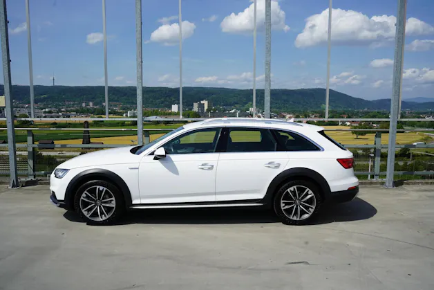 AUDI A4 ALLROAD 45 TDI QUATTRO S-TRONIC l 218 PS