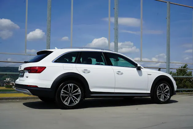 AUDI A4 ALLROAD 45 TDI QUATTRO S-TRONIC l 218 PS