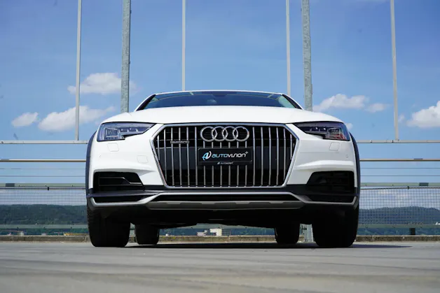 AUDI A4 ALLROAD 45 TDI QUATTRO S-TRONIC l 218 PS
