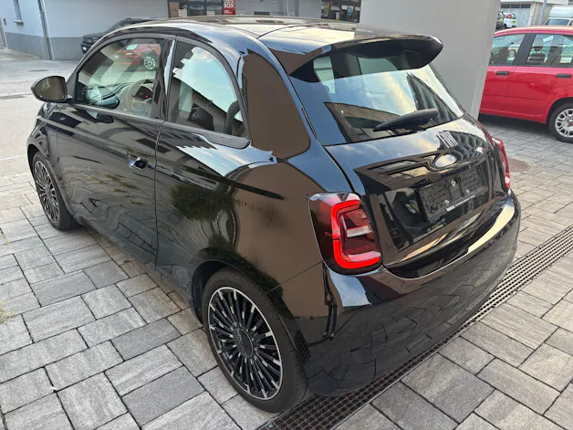 FIAT 500 electric 87 kW Icon