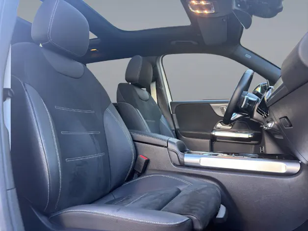 MERCEDES-BENZ GLB 250 AMG Line 4matic
