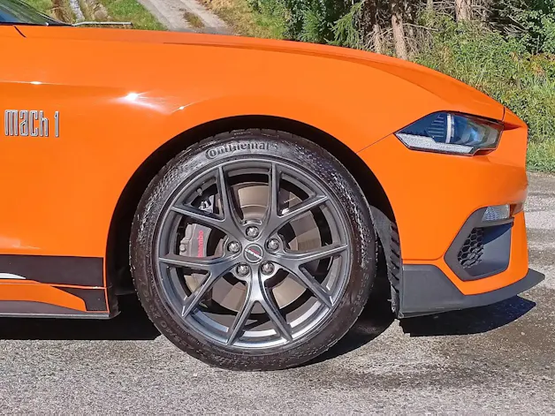 FORD Mustang Fastback 5.0 V8 Mach 1 Automat