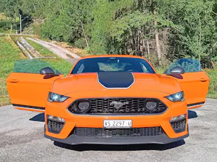 FORD Mustang Fastback 5.0 V8 Mach 1 Automat
