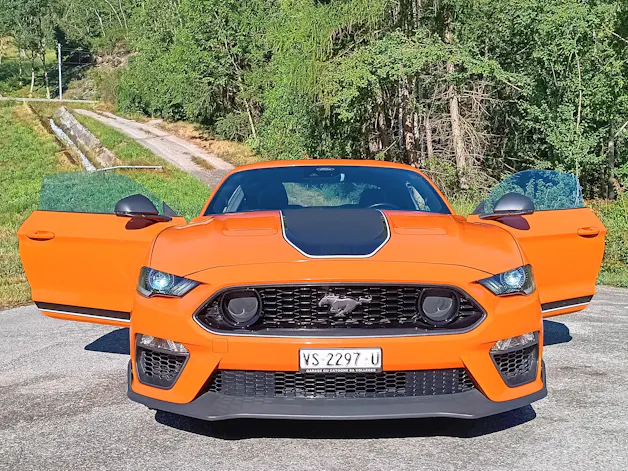 FORD Mustang Fastback 5.0 V8 Mach 1 Automat