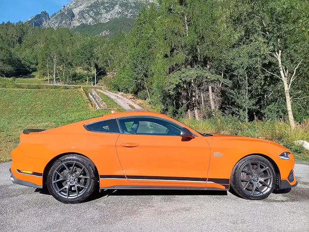 FORD Mustang Fastback 5.0 V8 Mach 1 Automat