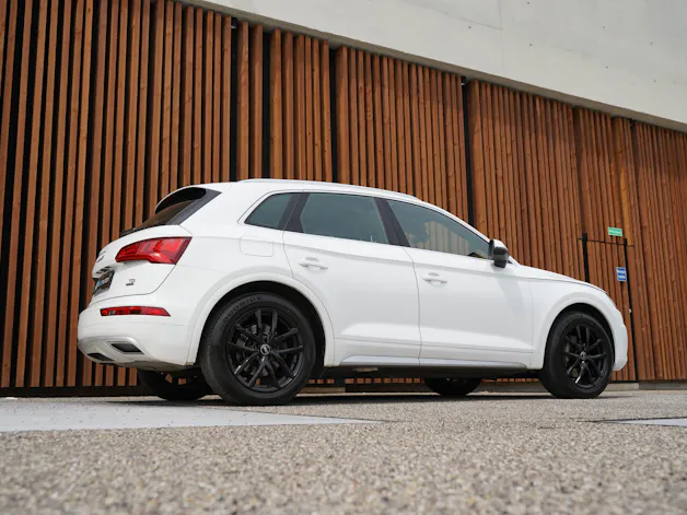 AUDI Q5 2.0 TDI SPORT BLACK QUATTRO S-TRONIC l 190 PS