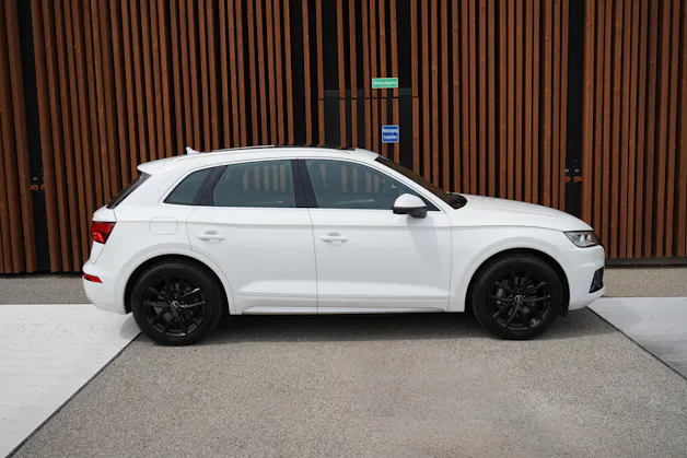 AUDI Q5 2.0 TDI SPORT BLACK QUATTRO S-TRONIC l 190 PS