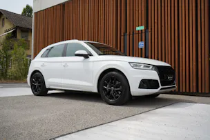 AUDI Q5 2.0 TDI SPORT BLACK QUATTRO S-TRONIC l 190 PS