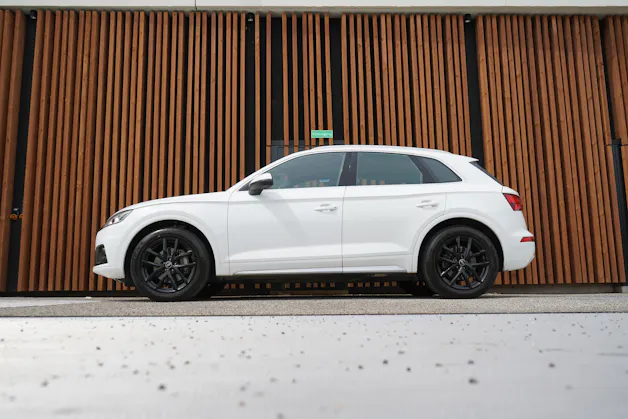 AUDI Q5 2.0 TDI SPORT BLACK QUATTRO S-TRONIC l 190 PS