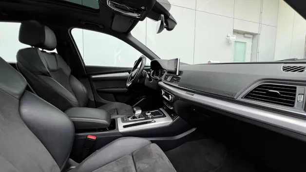 AUDI Q5 2.0 TDI SPORT BLACK QUATTRO S-TRONIC l 190 PS