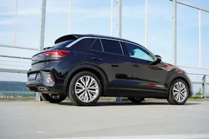 VW T-ROC 2.0 TSI R-LINE DSG 4MOTION l 190 PS
