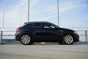 VW T-ROC 2.0 TSI R-LINE DSG 4MOTION l 190 PS