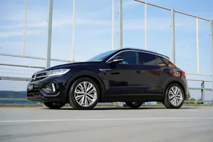 VW T-ROC 2.0 TSI R-LINE DSG 4MOTION l 190 PS
