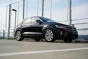 VW T-ROC 2.0 TSI R-LINE DSG 4MOTION l 190 PS