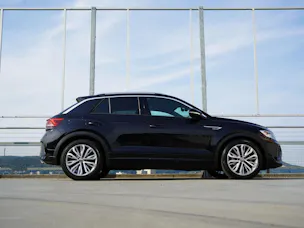 VW T-ROC 2.0 TSI R-LINE DSG 4MOTION l 190 PS