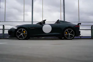 Jaguar F-TYPE CONVERTIBLE R 5.0 V8 PROJECT 7 AWD l 575 PS