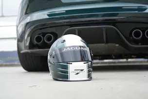Jaguar F-TYPE CONVERTIBLE R 5.0 V8 PROJECT 7 AWD l 575 PS