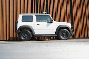 Suzuki JIMNY 1.5 COMPACT TOP 4x4 AUTOMAT l 102 PS