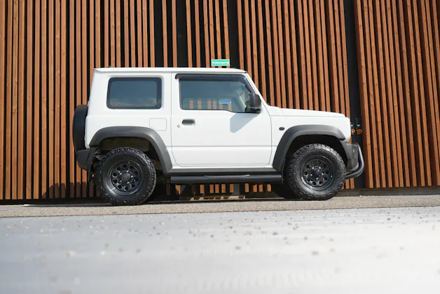 Suzuki JIMNY 1.5 COMPACT TOP 4x4 AUTOMAT l 102 PS