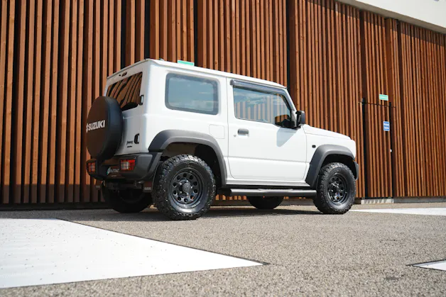 Suzuki JIMNY 1.5 COMPACT TOP 4x4 AUTOMAT l 102 PS