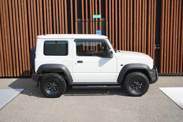Suzuki JIMNY 1.5 COMPACT TOP 4x4 AUTOMAT l 102 PS