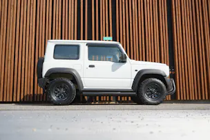 Suzuki JIMNY 1.5 COMPACT TOP 4x4 AUTOMAT l 102 PS