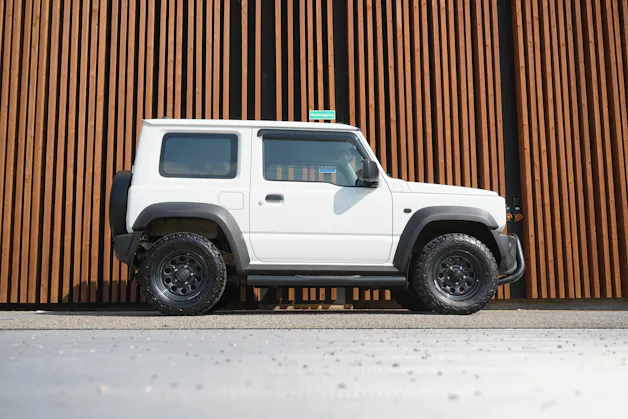 Suzuki JIMNY 1.5 COMPACT TOP 4x4 AUTOMAT l 102 PS