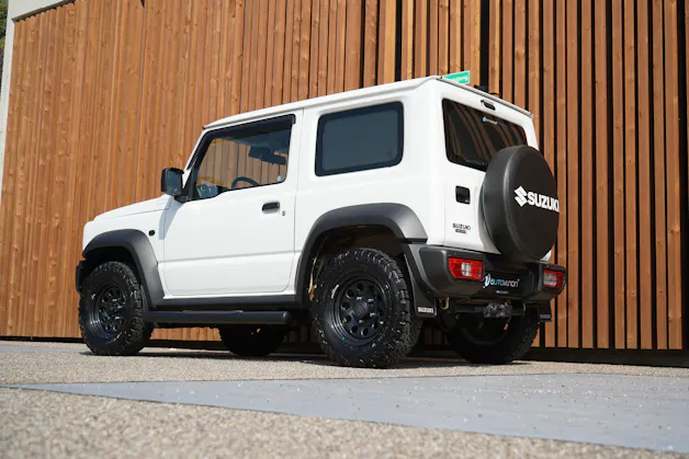 Suzuki JIMNY 1.5 COMPACT TOP 4x4 AUTOMAT l 102 PS