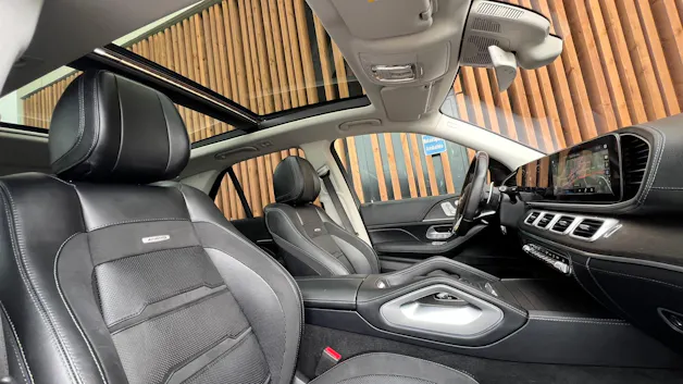 MERCEDES-BENZ GLE 53 AMG 4MATIC+ BLACK 9G-SPEEDSHIFT l 435 PS
