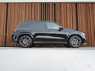 MERCEDES-BENZ GLE 53 AMG 4MATIC+ BLACK 9G-SPEEDSHIFT l 435 PS