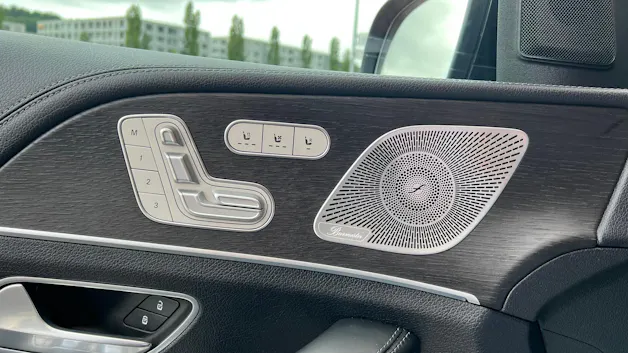 MERCEDES-BENZ GLE 53 AMG 4MATIC+ BLACK 9G-SPEEDSHIFT l 435 PS