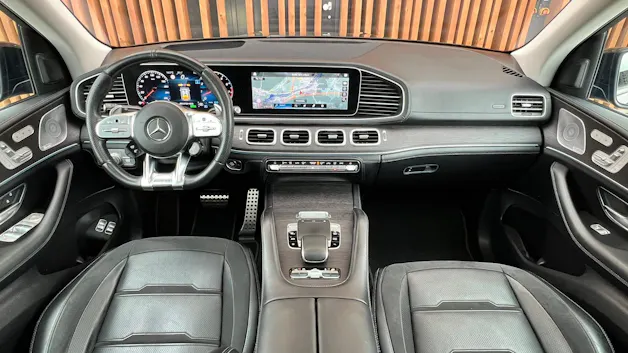MERCEDES-BENZ GLE 53 AMG 4MATIC+ BLACK 9G-SPEEDSHIFT l 435 PS