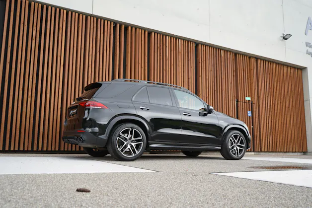MERCEDES-BENZ GLE 53 AMG 4MATIC+ BLACK 9G-SPEEDSHIFT l 435 PS
