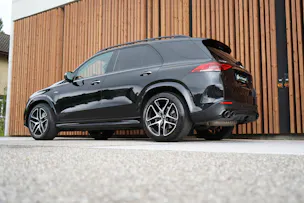 MERCEDES-BENZ GLE 53 AMG 4MATIC+ BLACK 9G-SPEEDSHIFT l 435 PS