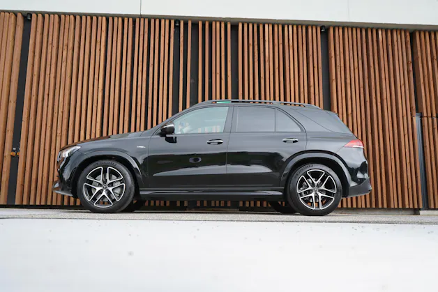 MERCEDES-BENZ GLE 53 AMG 4MATIC+ BLACK 9G-SPEEDSHIFT l 435 PS