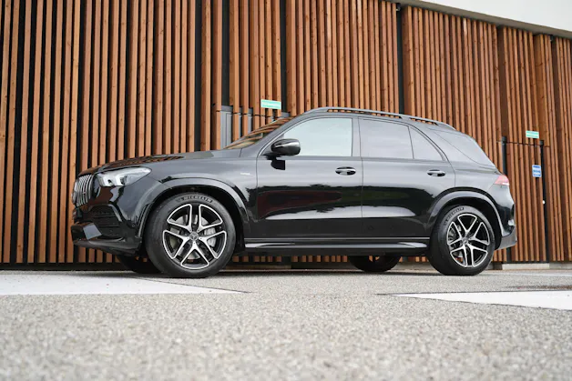 MERCEDES-BENZ GLE 53 AMG 4MATIC+ BLACK 9G-SPEEDSHIFT l 435 PS
