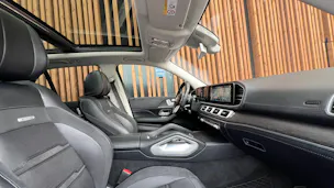MERCEDES-BENZ GLE 53 AMG 4MATIC+ BLACK 9G-SPEEDSHIFT l 435 PS