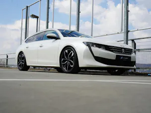 PEUGEOT 508 SW 1.2 PURE TECH ALLURE EAT8 l 130 PS